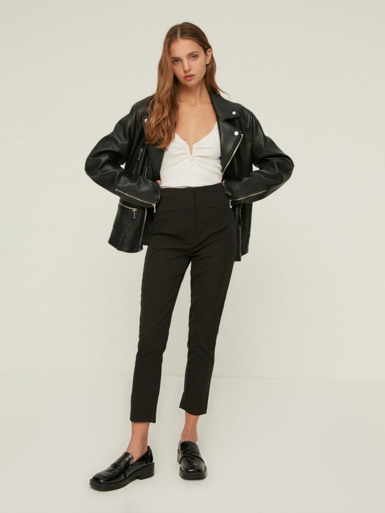 Штани повсякденні Trendyol модель TWOSS20PL0388/Siyah Фото