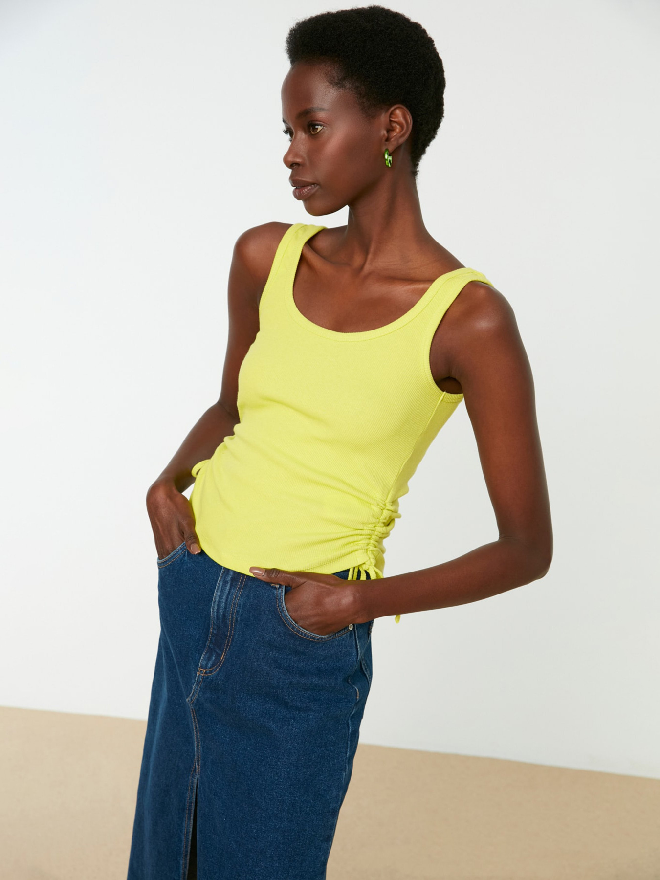 Топ Trendyol модель TWOSS21AL0020/Sari Фото