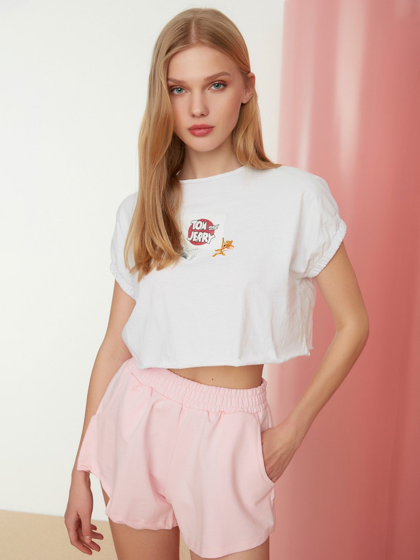 Шорты Trendyol модель TWOSS21SR0086/Pembe Фото