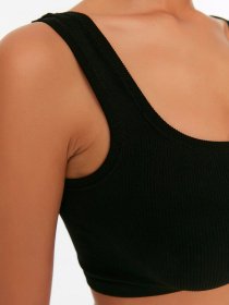 Топ спортивный Trendyol модель TWOSS21SS0008/Siyah Фото