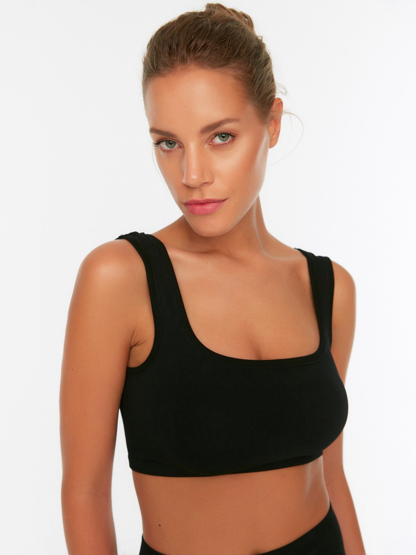 Спортивний топ Trendyol модель TWOSS21SS0008/Siyah Фото