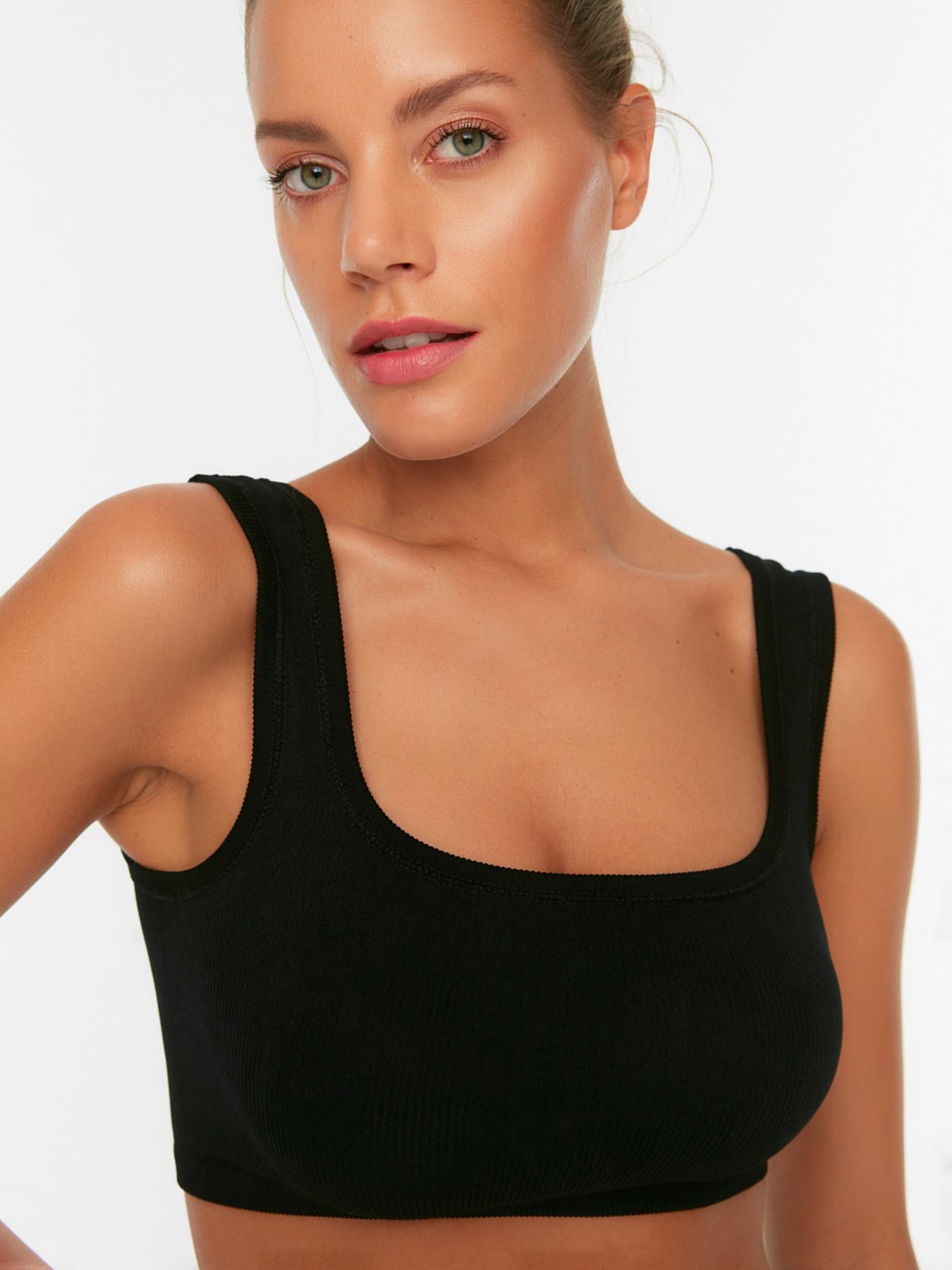 Спортивний топ Trendyol модель TWOSS21SS0008/Siyah Фото