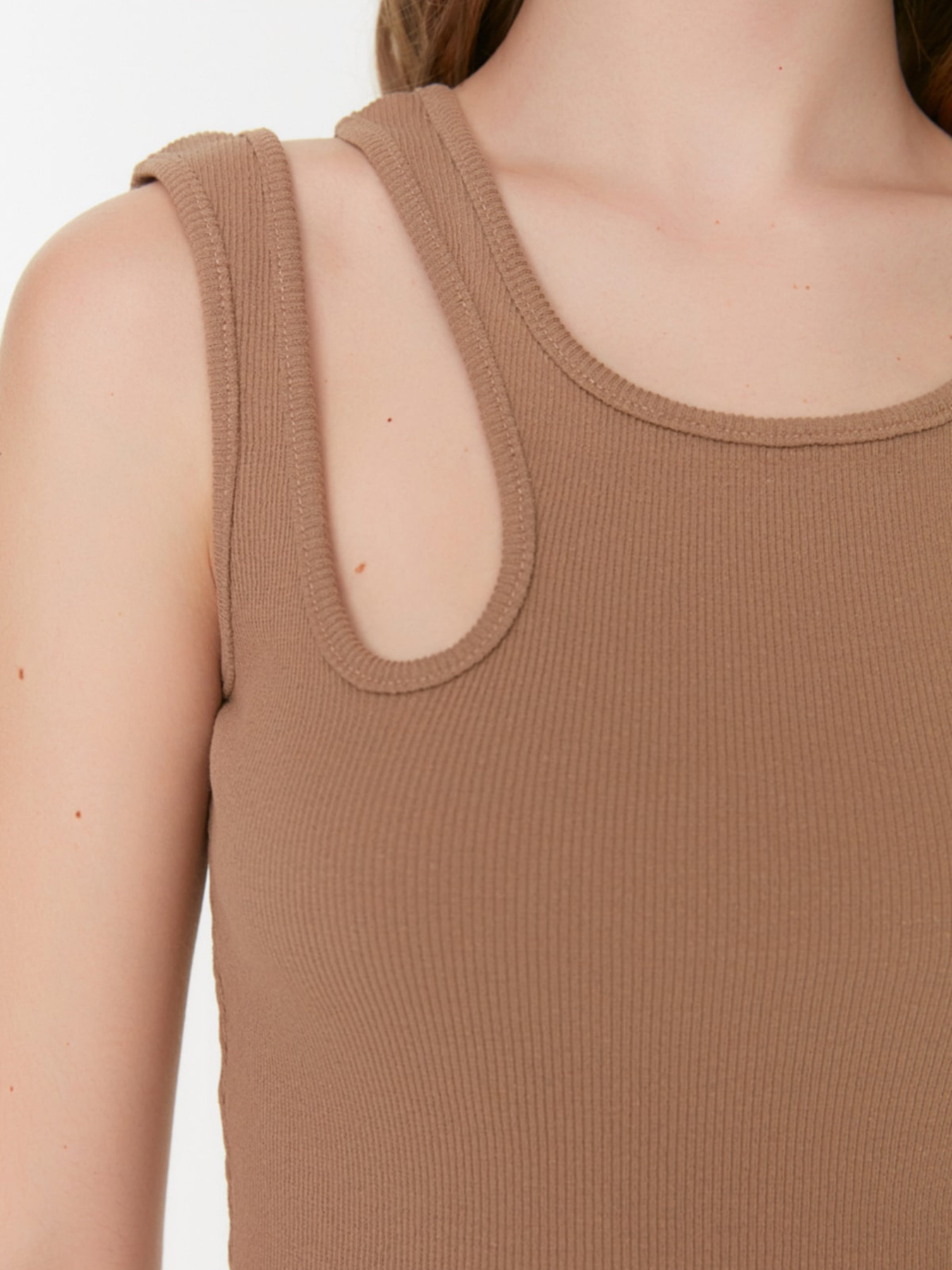 Майка Trendyol модель TWOSS22BZ0680/Vizon Фото