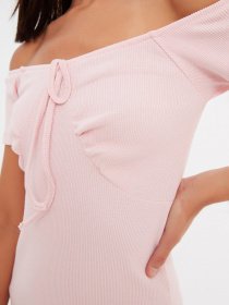 Платье мини Trendyol модель TWOSS22EL2261/Pembe Фото