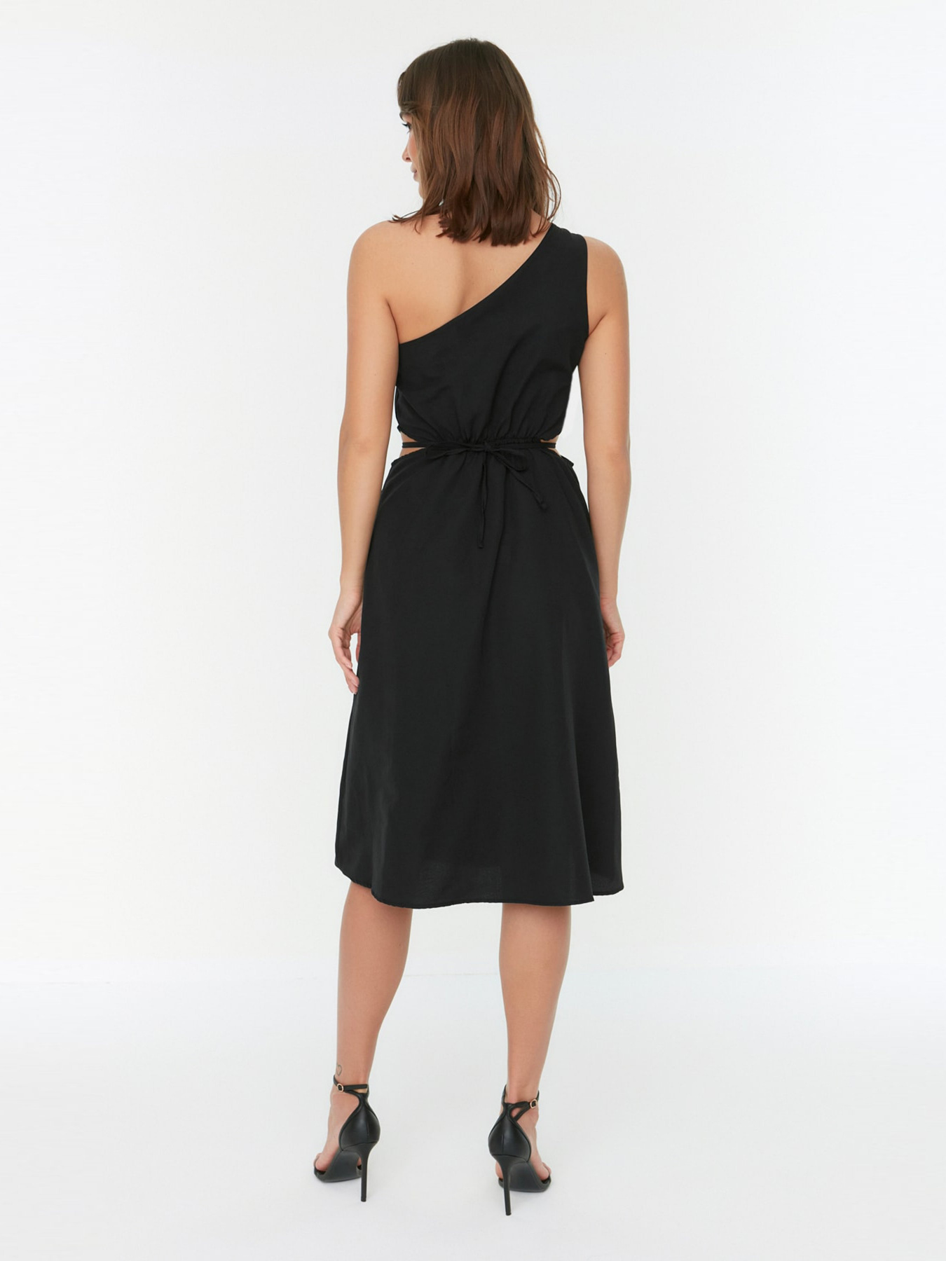 Сукня міді Trendyol модель TWOSS22EL2322/Siyah Сукня міді Trendyol модель TWOSS22EL2322/Siyah Фото