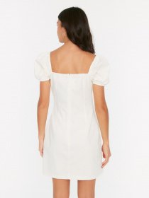 Платье мини Trendyol модель TWOSS22EL2610/Ekru Фото