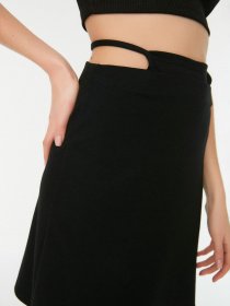 Спідниця міні Trendyol модель TWOSS22ET0129/Siyah Фото