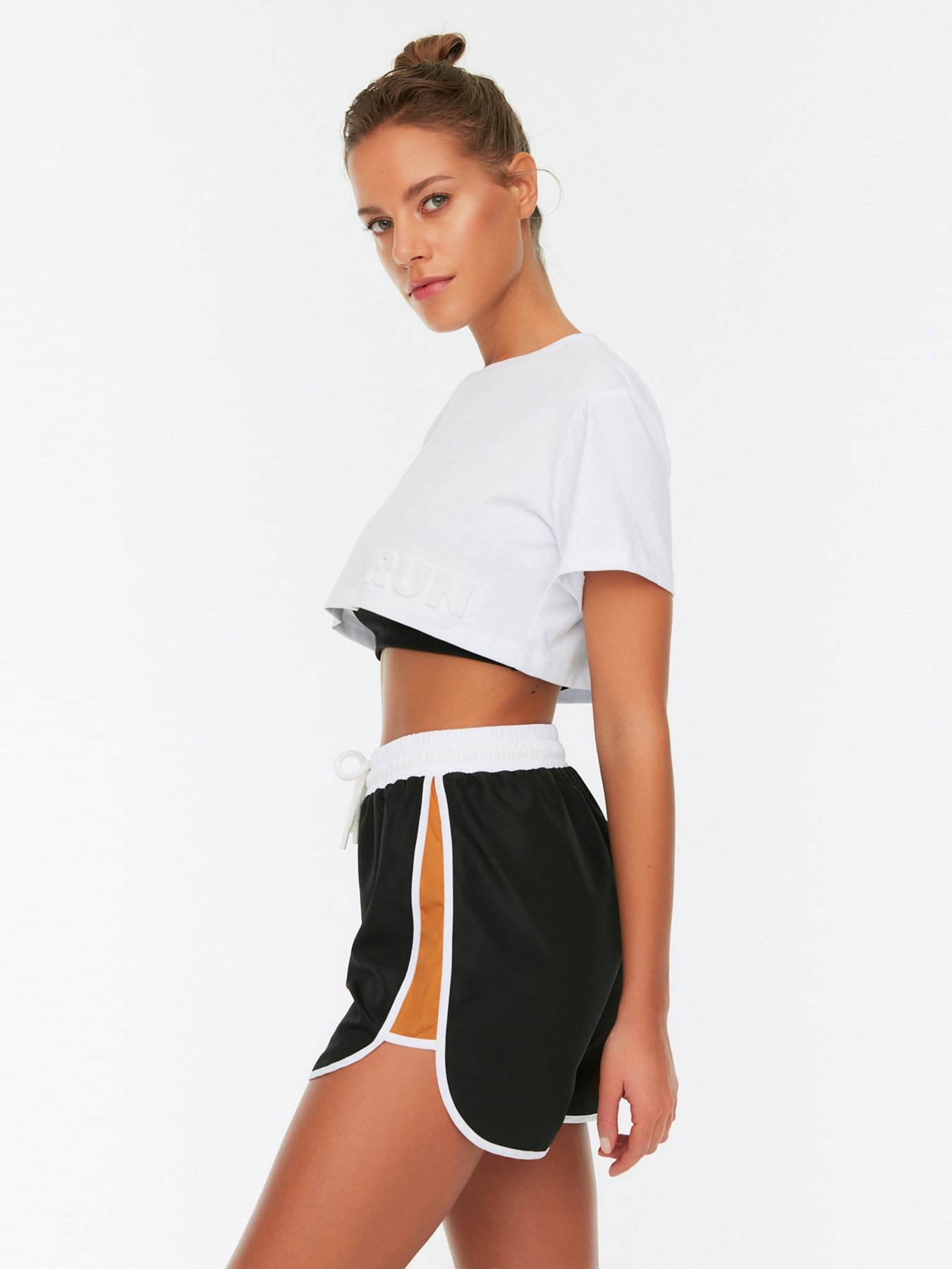 Шорти Trendyol модель TWOSS22SR00103/Siyah Фото