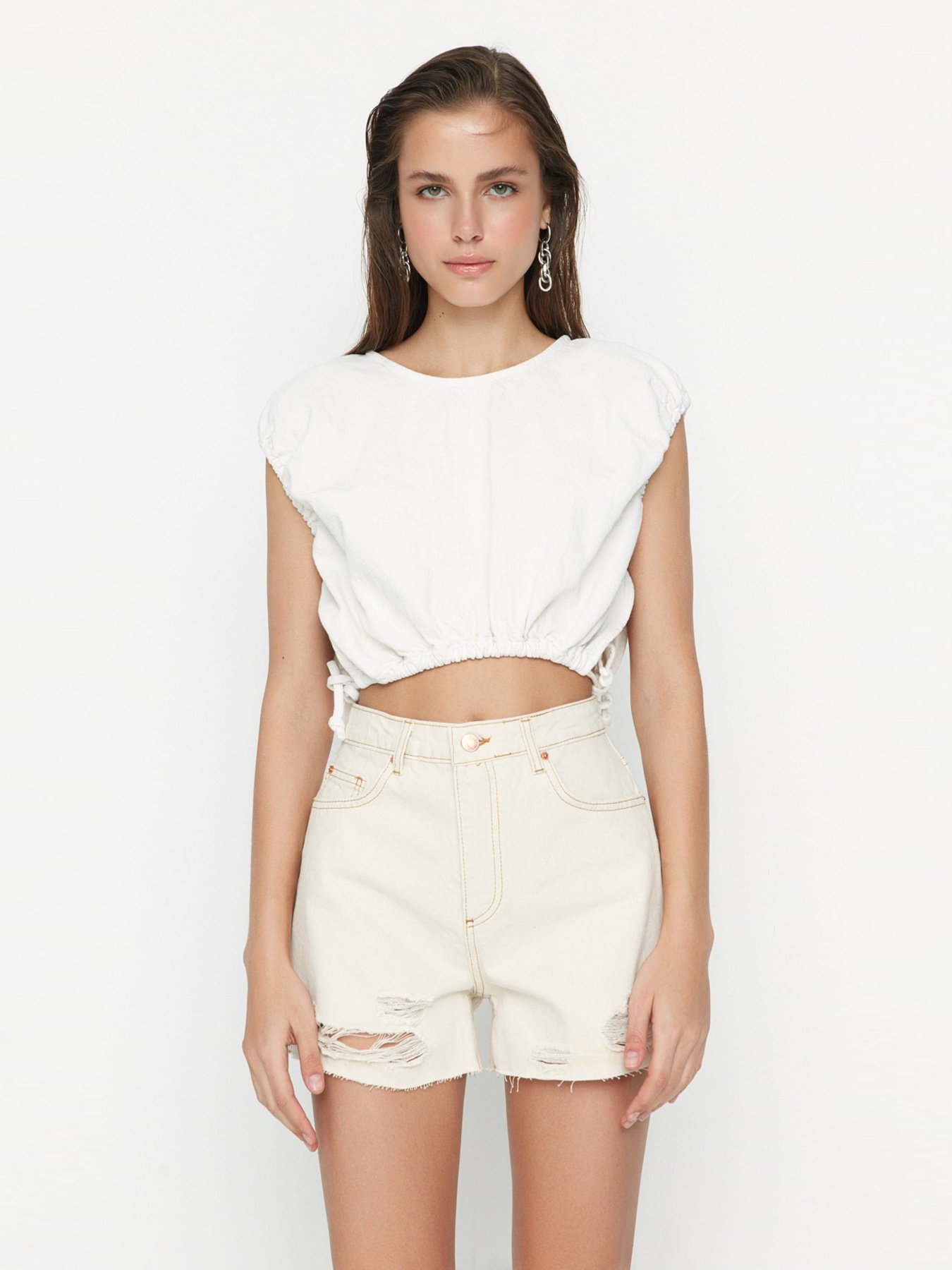 Шорти джинсові Trendyol модель TWOSS22SR00118/Ekru Фото