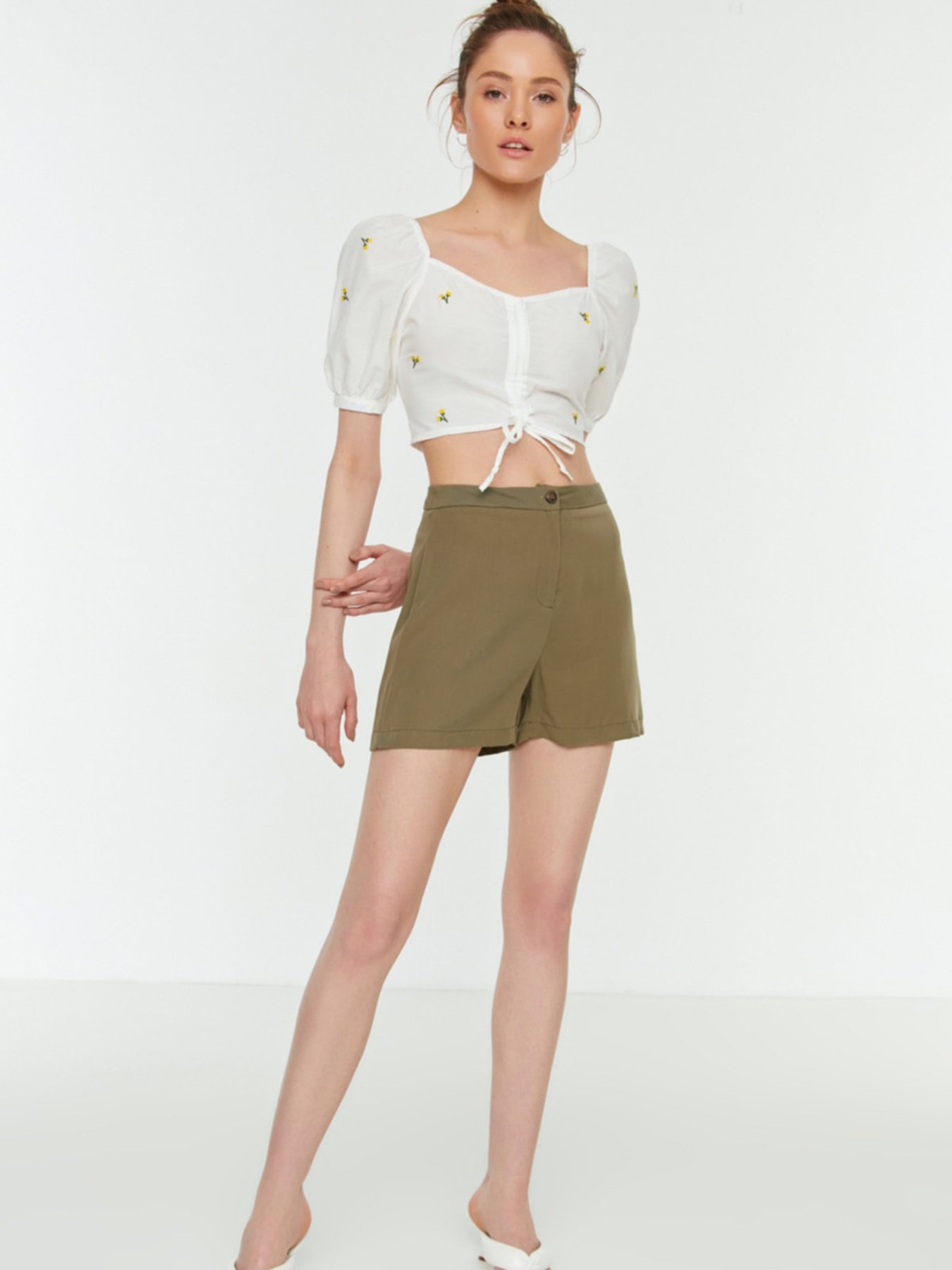 Шорты Trendyol модель TWOSS22SR0340/Haki Фото