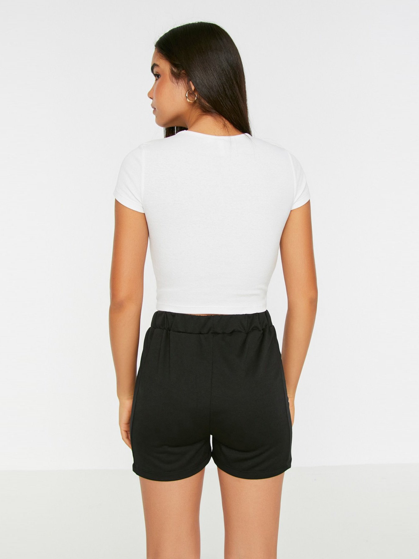 Повсякденні шорти Trendyol модель TWOSS22SR0504/Siyah Повсякденні шорти Trendyol модель TWOSS22SR0504/Siyah Фото