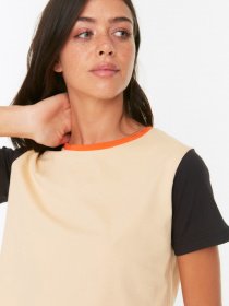 Футболка Trendyol модель TWOSS22TS1101/Bej Фото