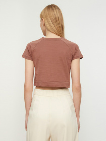Футболка Trendyol модель TWOSS22TS1132/Kahverengi Фото