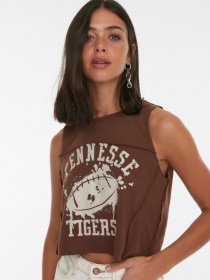 Футболка Trendyol модель TWOSS22TS1458/Kahverengi Фото