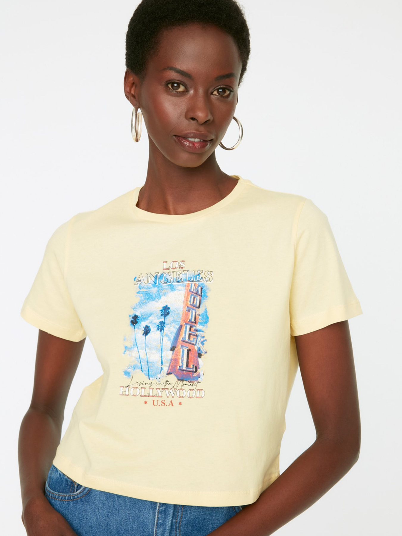 Футболка Trendyol модель TWOSS22TS1503/Sari Футболка Trendyol модель TWOSS22TS1503/Sari Фото