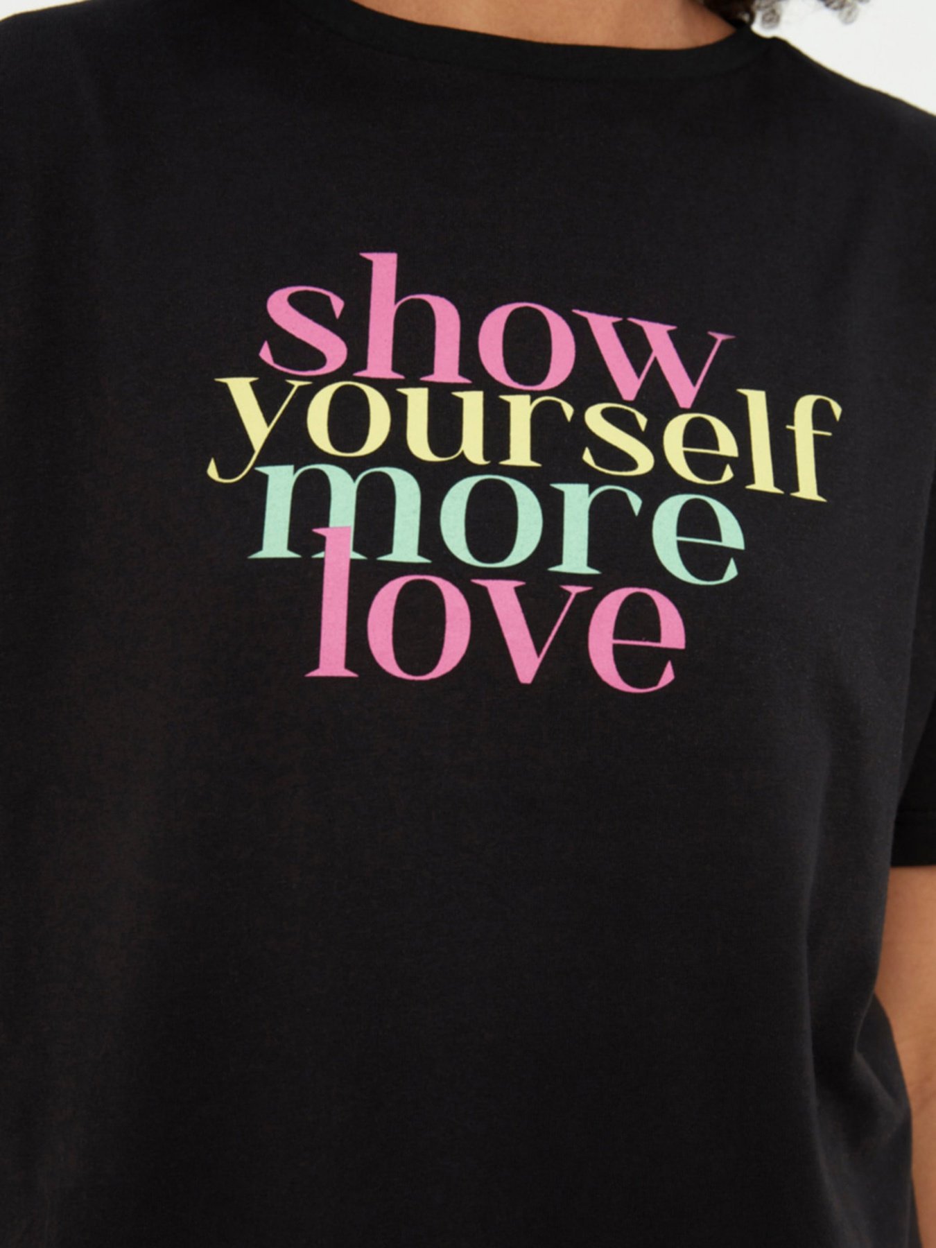 Футболка Trendyol модель TWOSS22TS2366/Siyah Фото