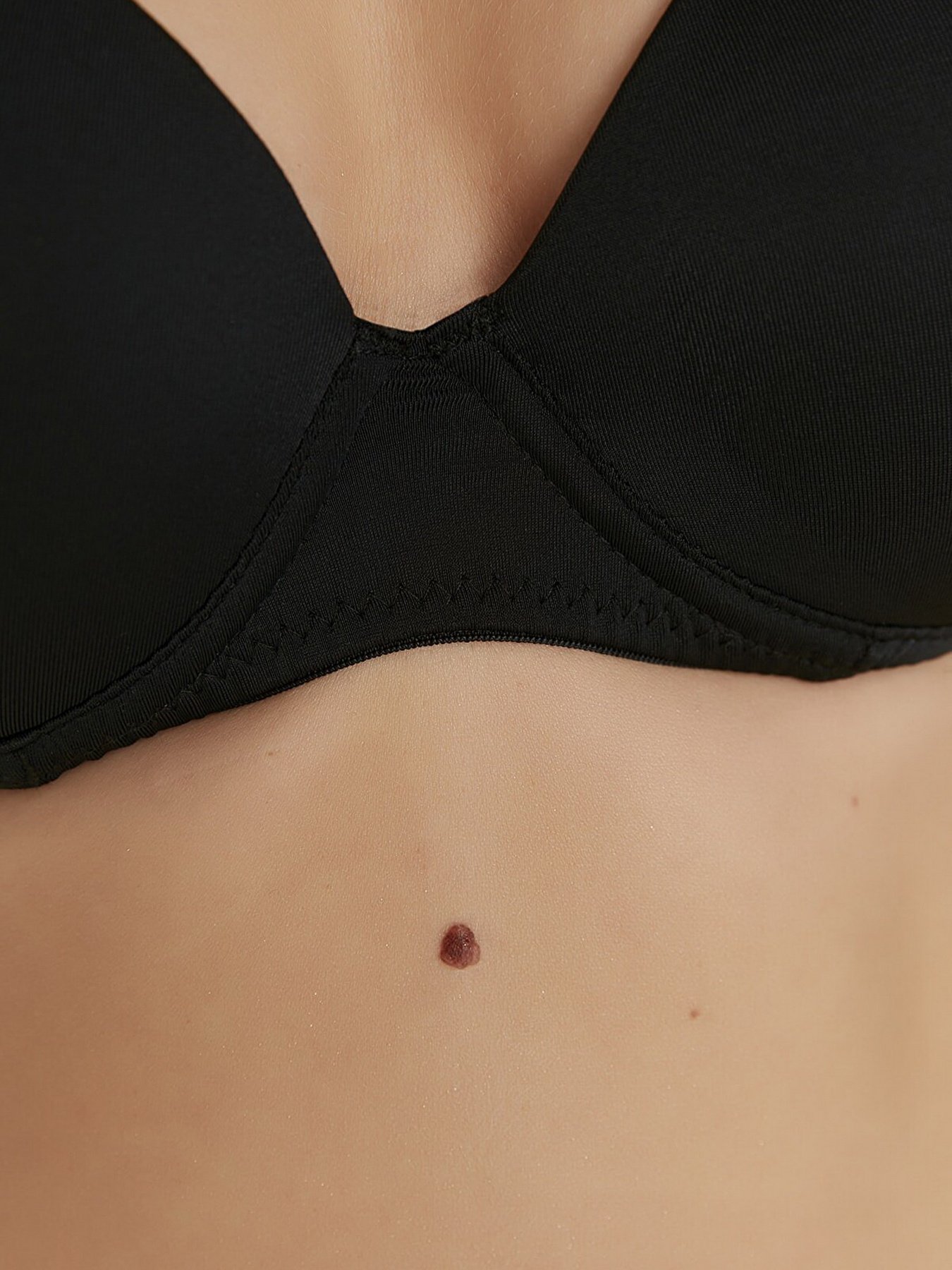 Бюстгальтер Trendyol модель THMAW23SU00055/Siyah Фото