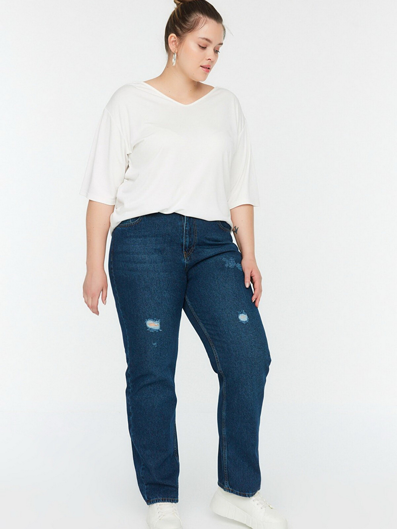 Джинси мом Trendyol модель TBBSS22JE00013/Mavi Фото