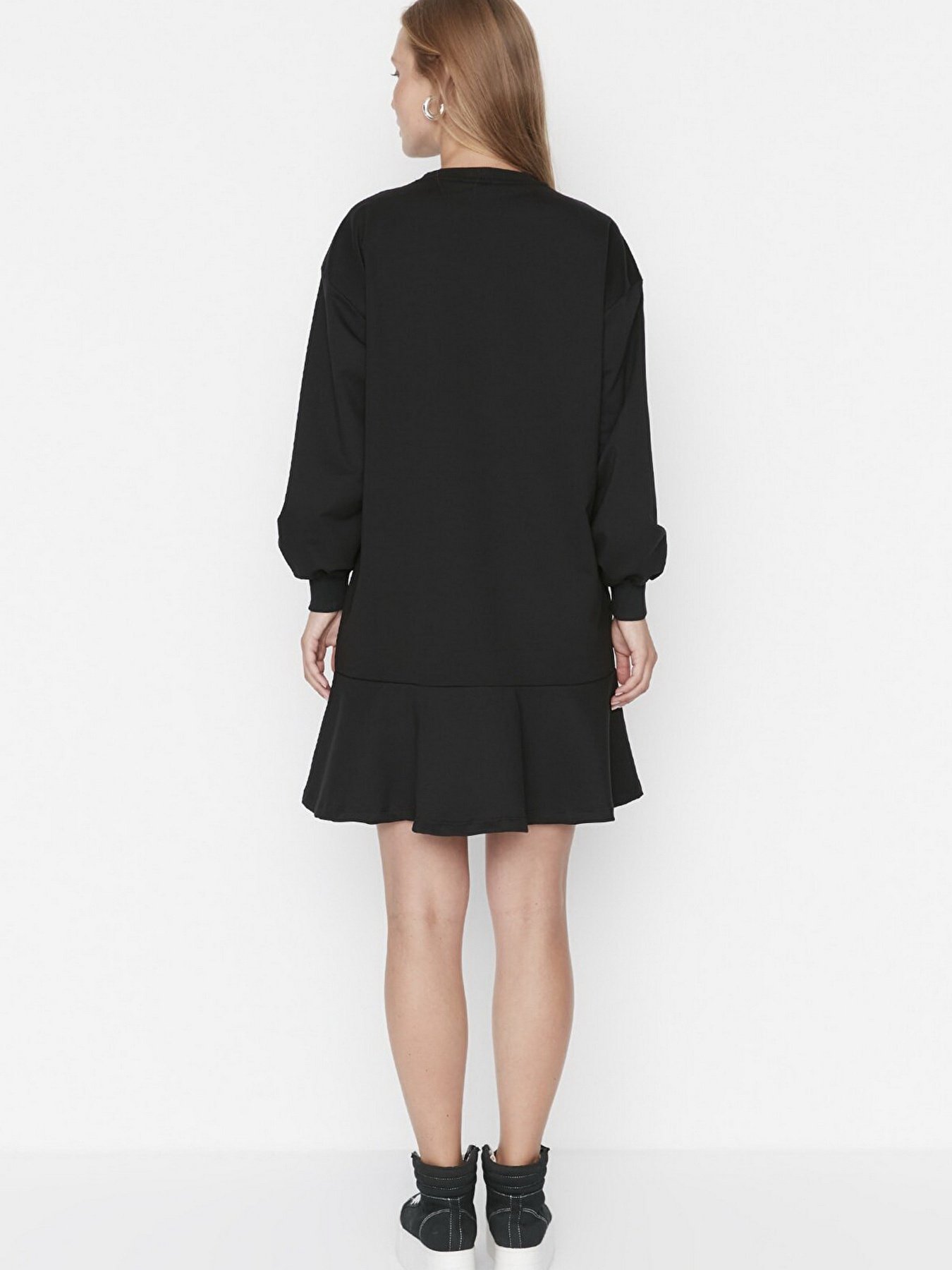 Платье мини Trendyol модель TWOAW23EL00699/Siyah Фото