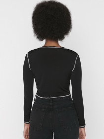 Лонгслив Trendyol модель TWOAW23BZ00255/Siyah Фото