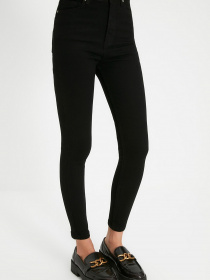 Скинни джинсы Trendyol модель TWOAW22JE1510/Siyah Фото