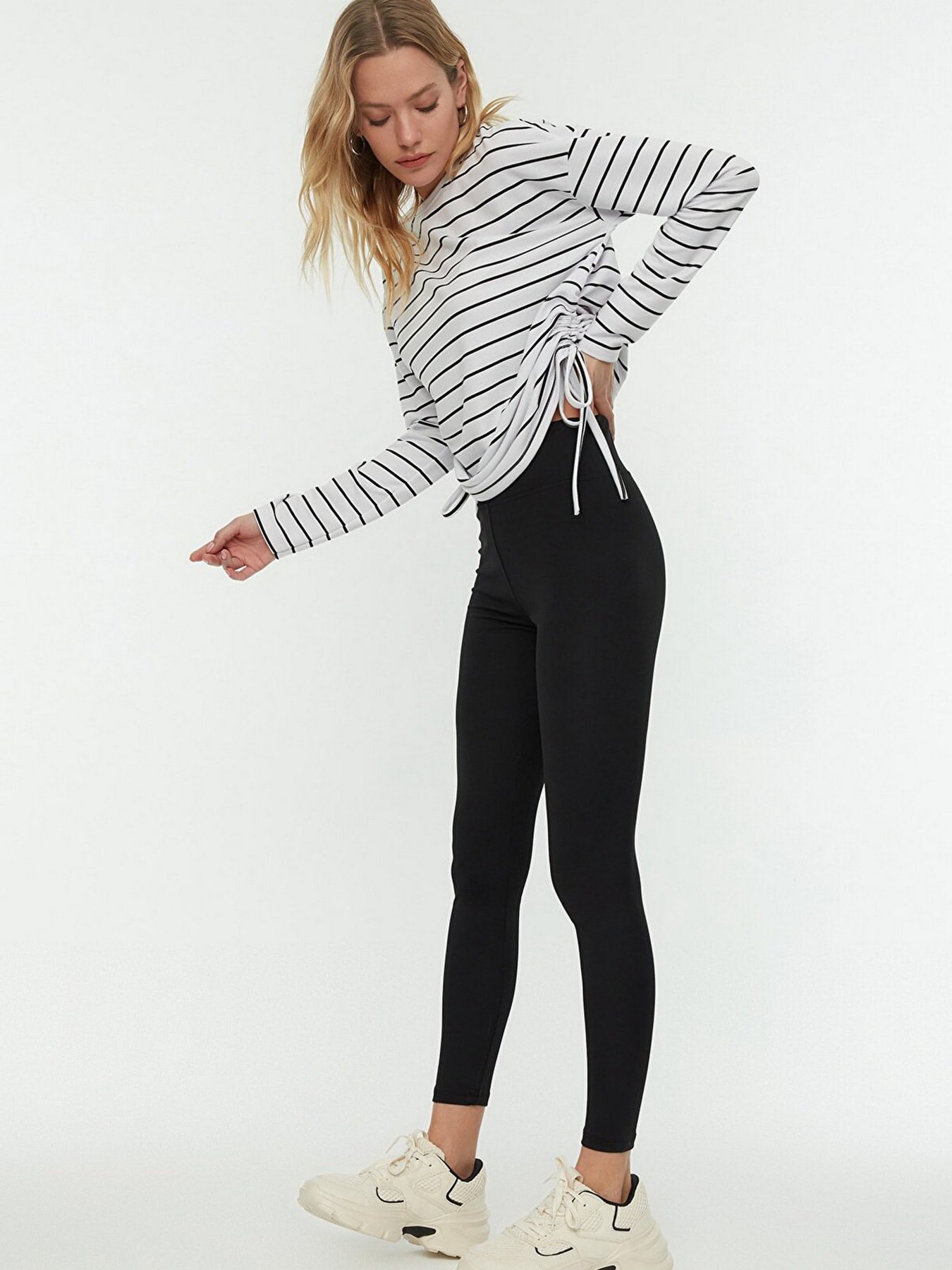 Легінси Trendyol модель TWOAW21TA0098/Siyah Фото