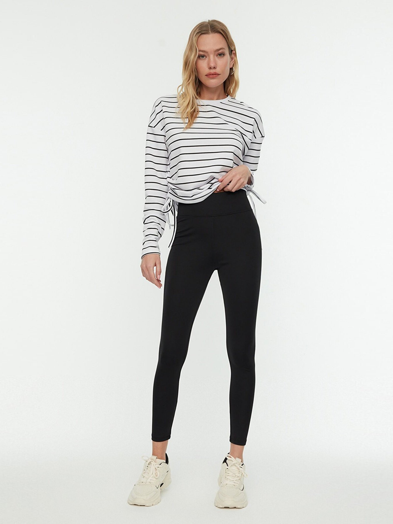Легінси Trendyol модель TWOAW21TA0098/Siyah Фото
