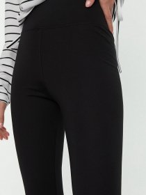 Легінси Trendyol модель TWOAW21TA0098/Siyah Фото