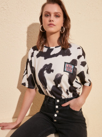 Футболки и поло Trendyol модель TWOSS20TS0787/Beyaz Фото