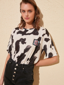 Футболки и поло Trendyol модель TWOSS20TS0787/Beyaz Фото