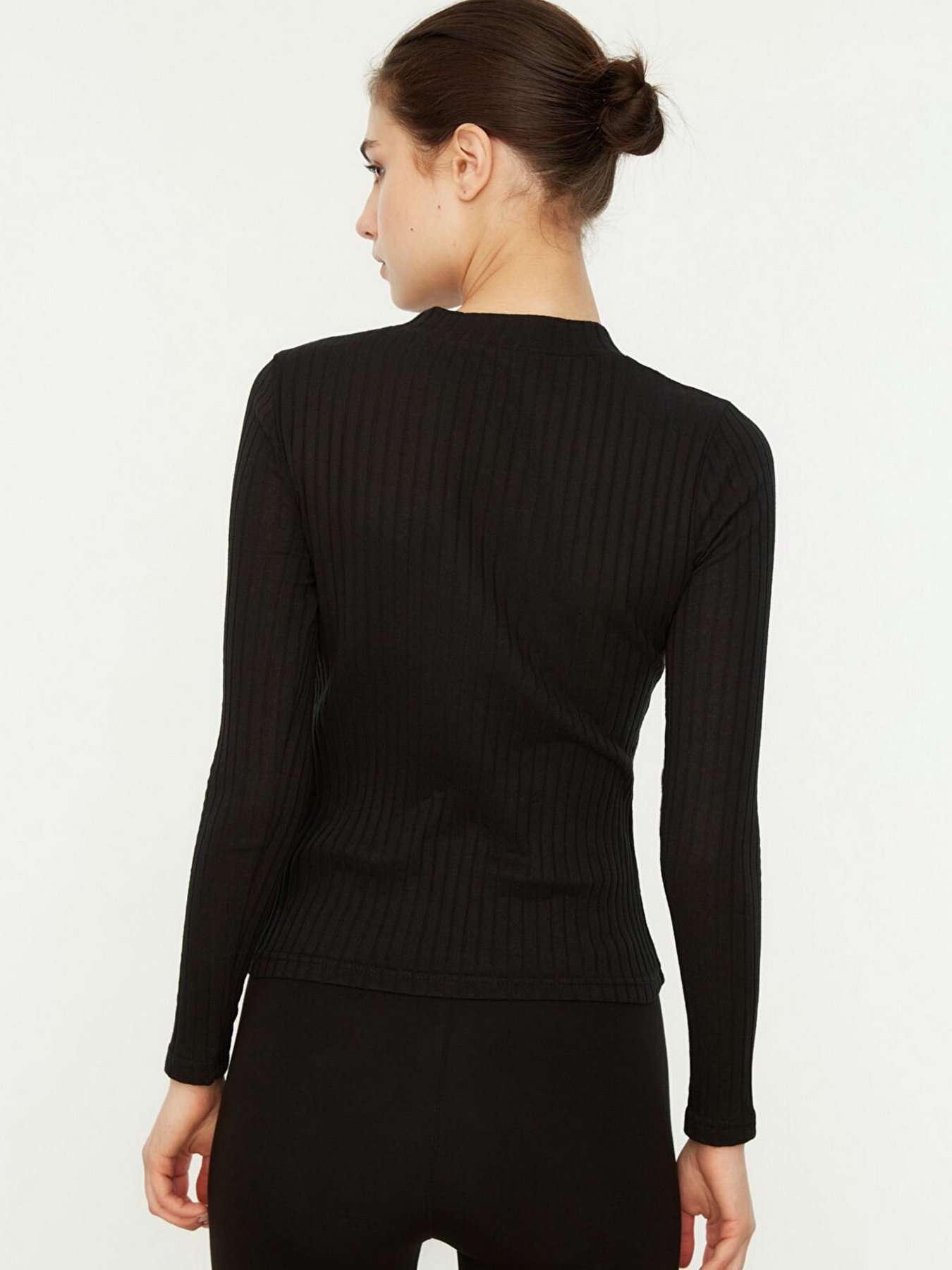 Водолазка Trendyol модель TWOAW20BZ0200/Siyah Фото