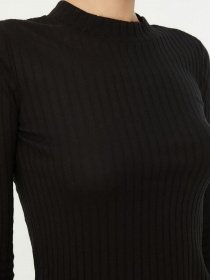 Водолазка Trendyol модель TWOAW20BZ0200/Siyah Фото