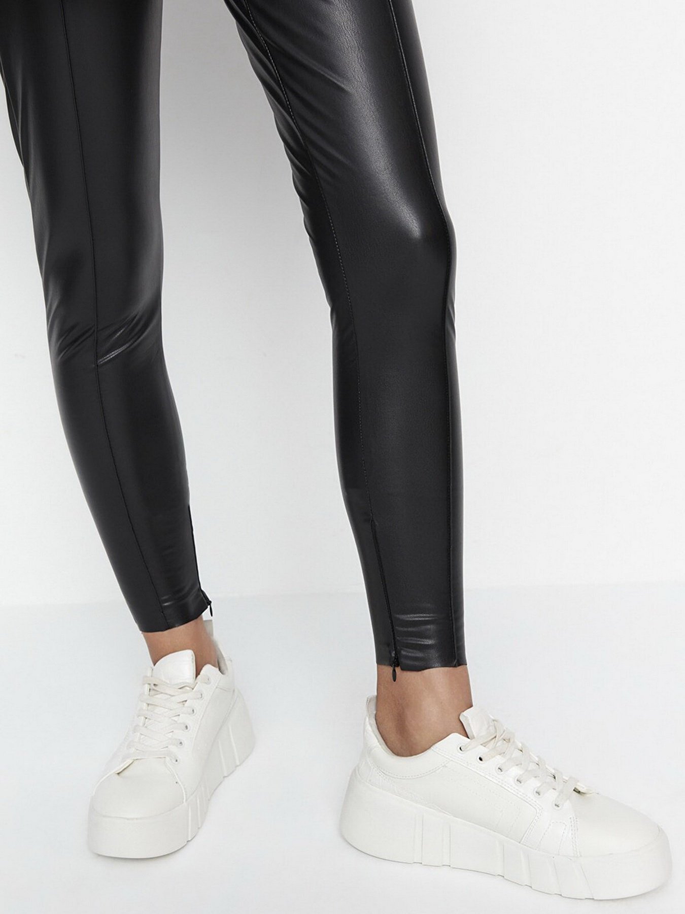 Легінси Trendyol модель TWOAW23TA00011/Siyah Фото