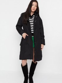 Пуховик Trendyol модель TWOAW23MO00316/Siyah Фото