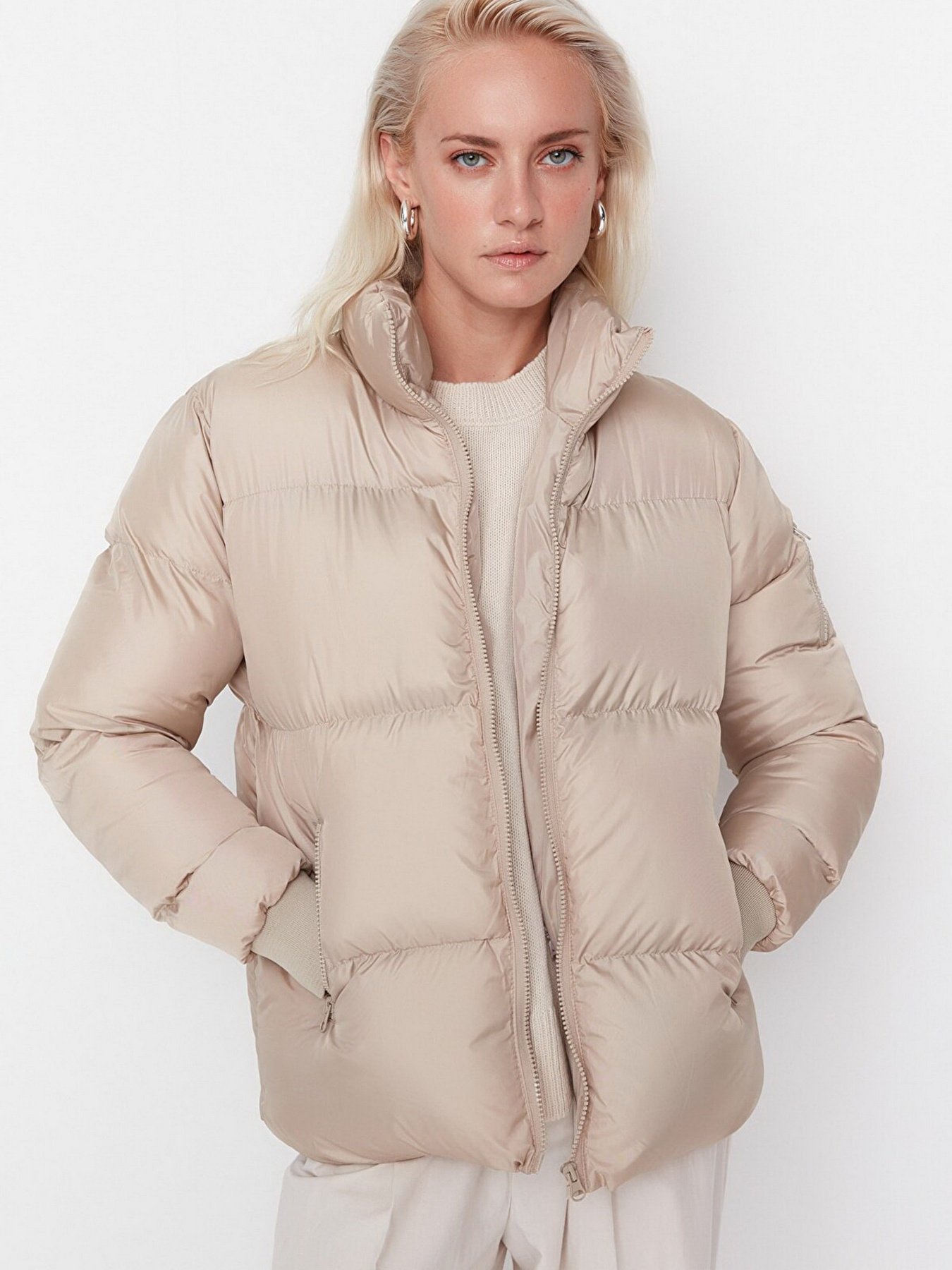 Демісезонна куртка Trendyol модель TWOAW23MO00248/Vizon Фото