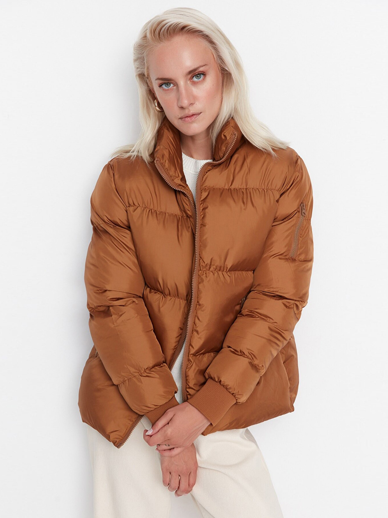 Демісезонна куртка Trendyol модель TWOAW23MO00248/Kahverengi Фото