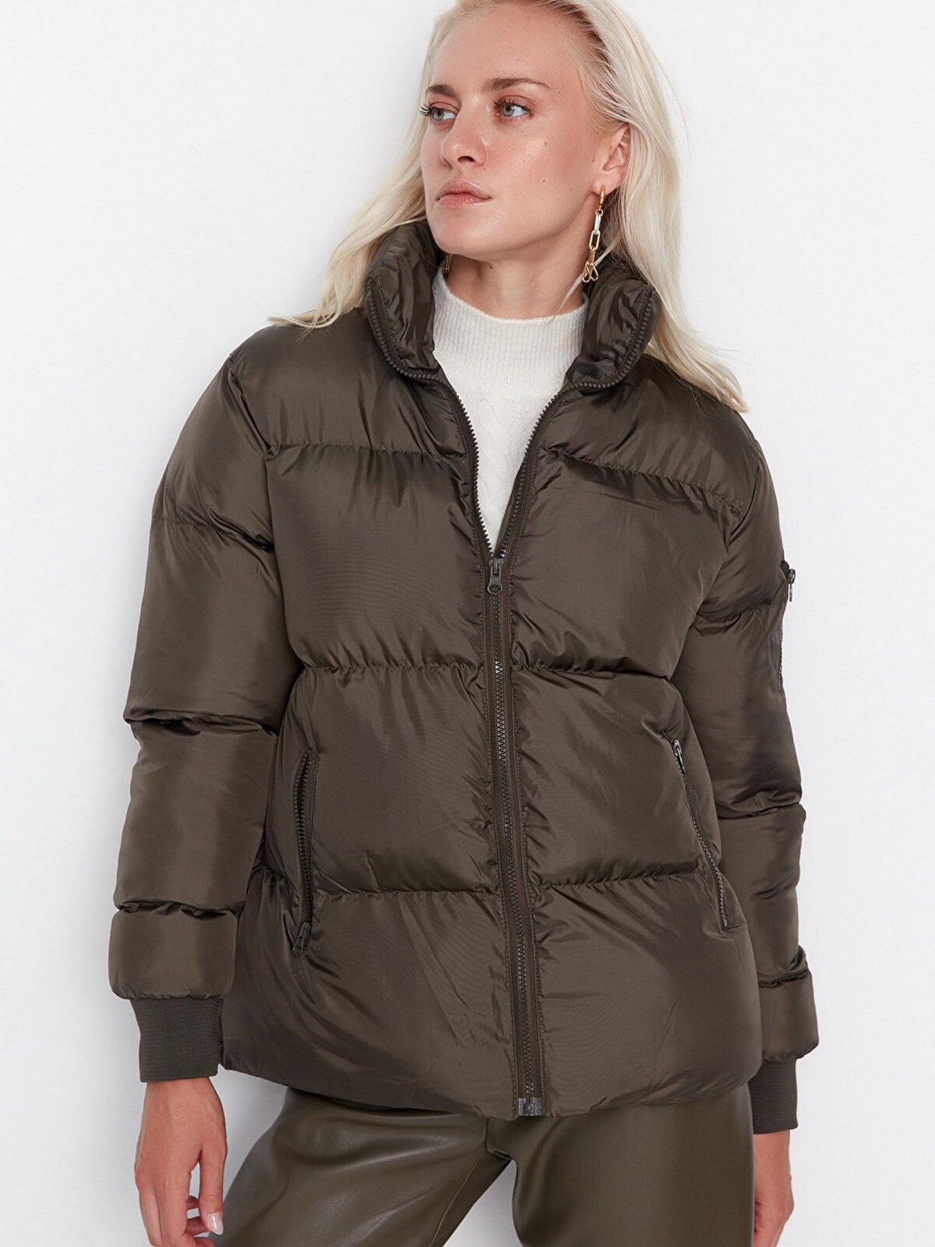 Демісезонна куртка Trendyol модель TWOAW23MO00248/Acik Haki Фото