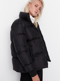 Демісезонна куртка Trendyol модель TWOAW23MO00248/Siyah Фото