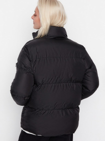 Демісезонна куртка Trendyol модель TWOAW23MO00248/Siyah Фото