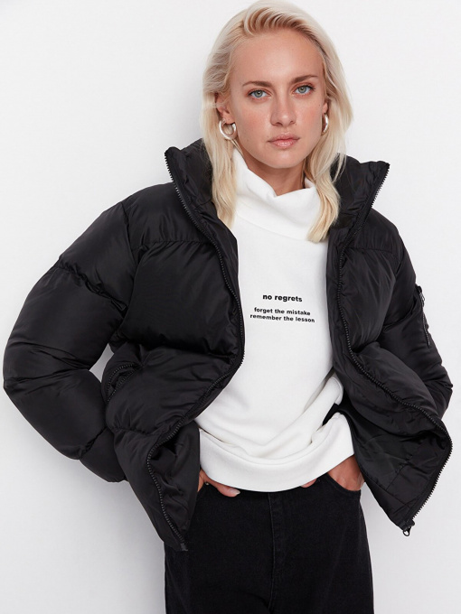 Демісезонна куртка Trendyol модель TWOAW23MO00248/Siyah Фото