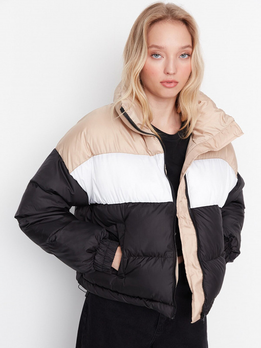 Демисезонная куртка Trendyol модель TWOAW23MO00245/Cok Renkli Фото