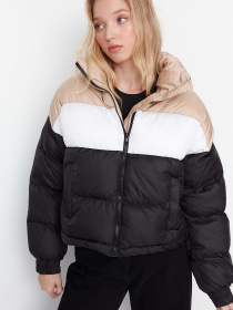 Демісезонна куртка Trendyol модель TWOAW23MO00245/Cok Renkli Фото