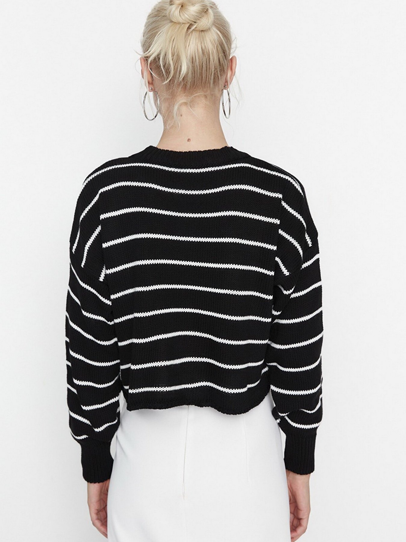 Джемпер Trendyol модель TWOAW23KZ01505/Siyah Фото