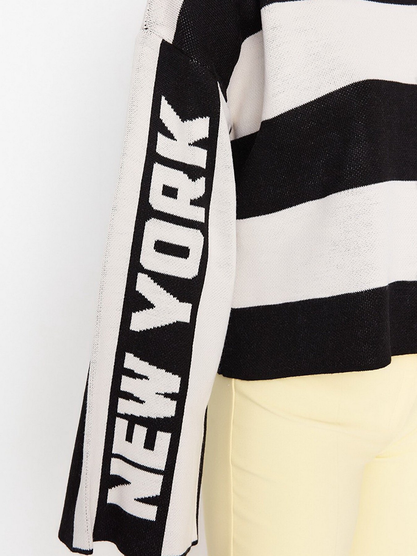 Джемпер Trendyol модель TWOAW23KZ01463/Siyah Джемпер Trendyol модель TWOAW23KZ01463/Siyah Фото