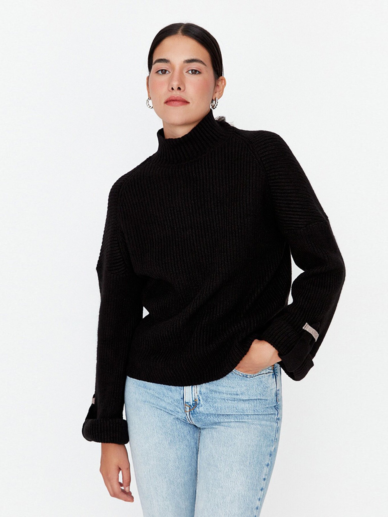 Джемпер Trendyol модель TWOAW23KZ01390/Siyah Фото