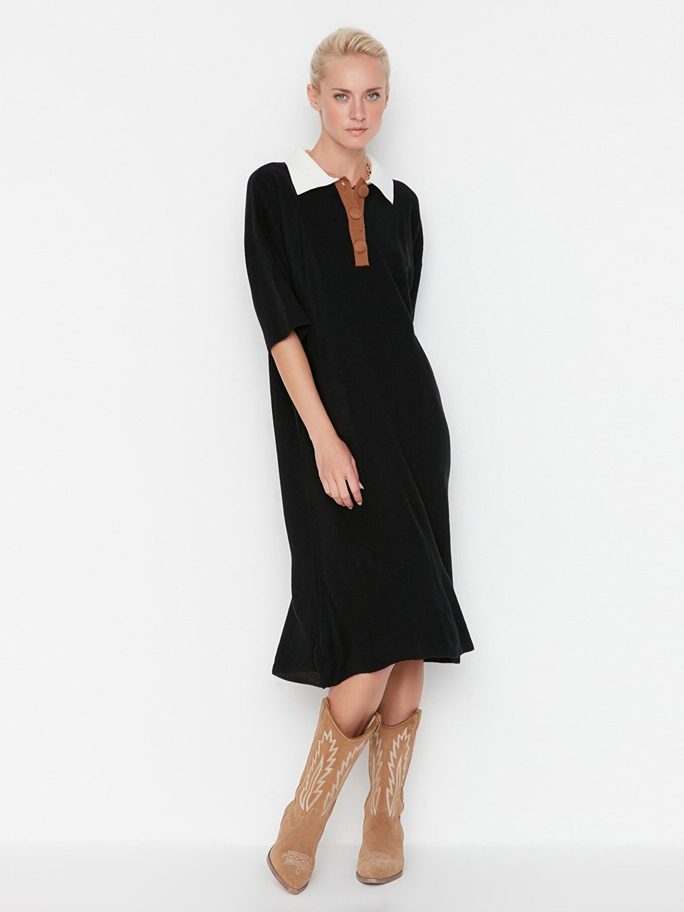 Платье миди Trendyol модель TWOAW23KZ00932/Siyah Фото