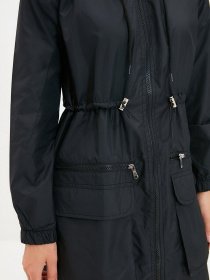 Плащ Trendyol модель TCTAW22YG0002/Siyah Фото