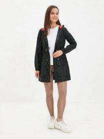 Плащ Trendyol модель TCTAW22YG0002/Siyah Фото