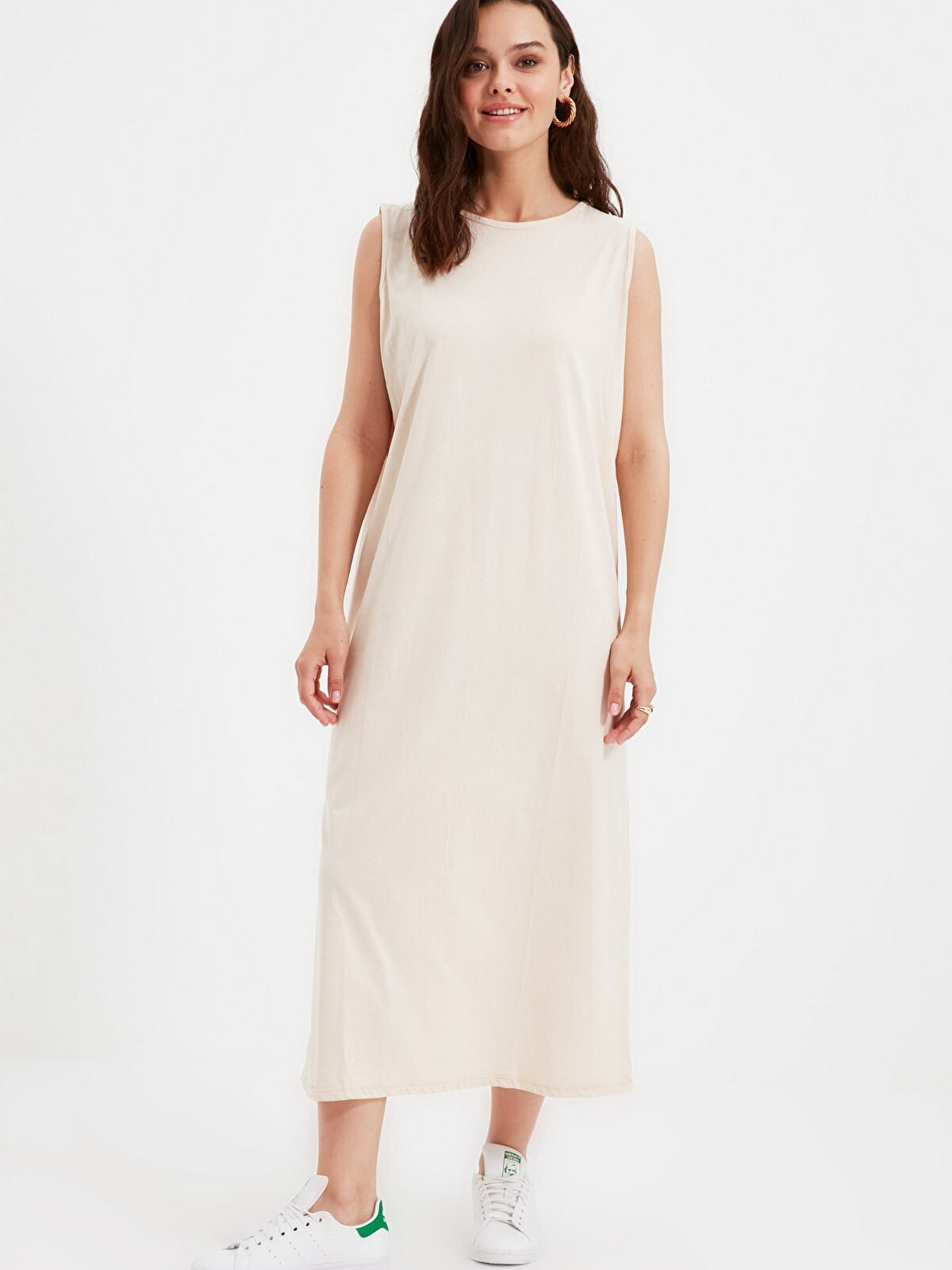 Платье макси Trendyol модель TCTAW22UK0110/Siyah-Ten Фото