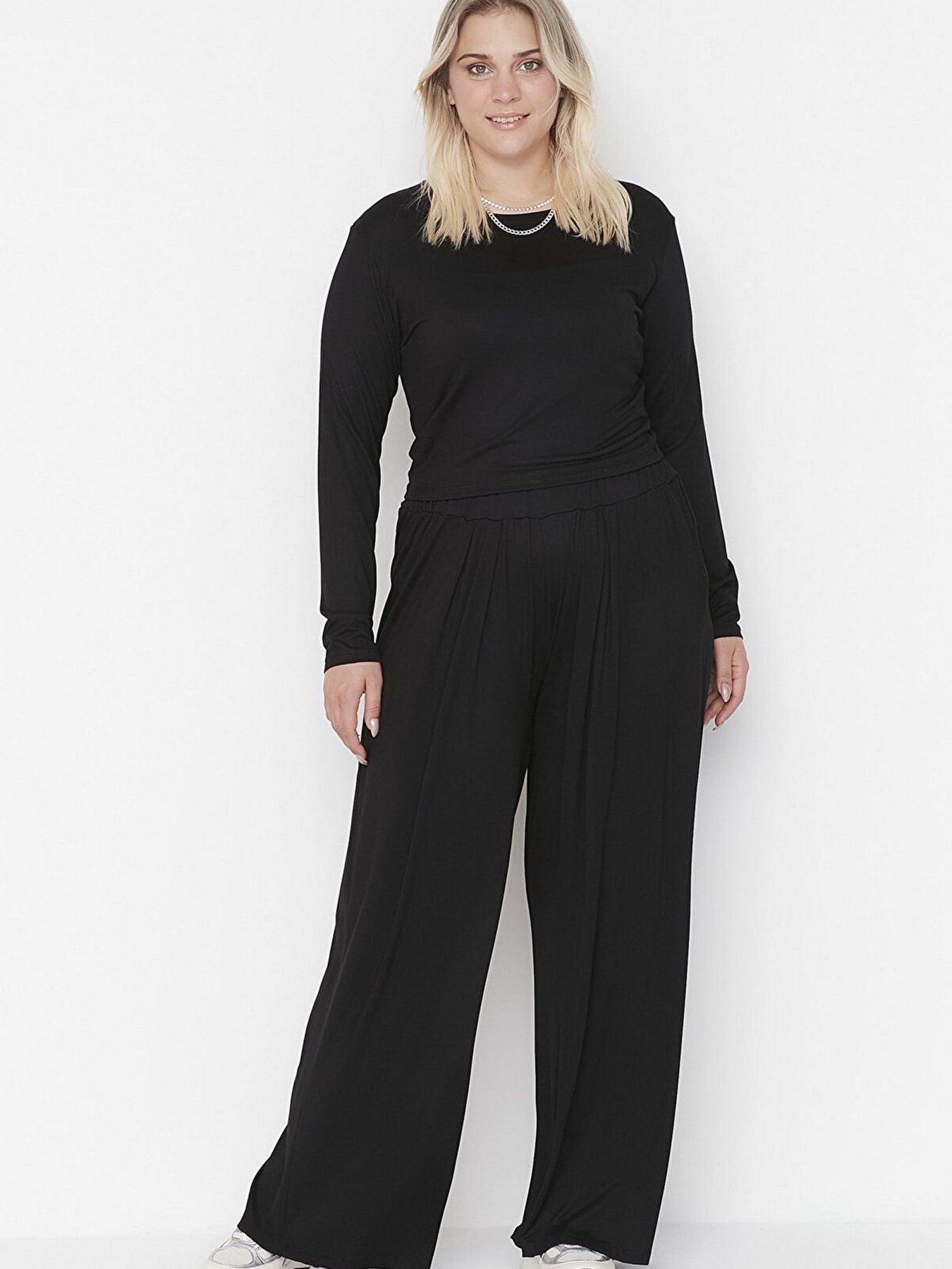 Костюм Trendyol модель TBBAW23AU00000/Siyah Фото